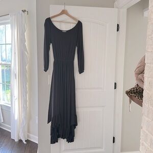 Joyfolie women’s dress navy. Size small. Comes with belt